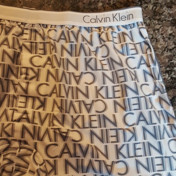 Calvin klein men's size large boxers - Picture 2 of 5
